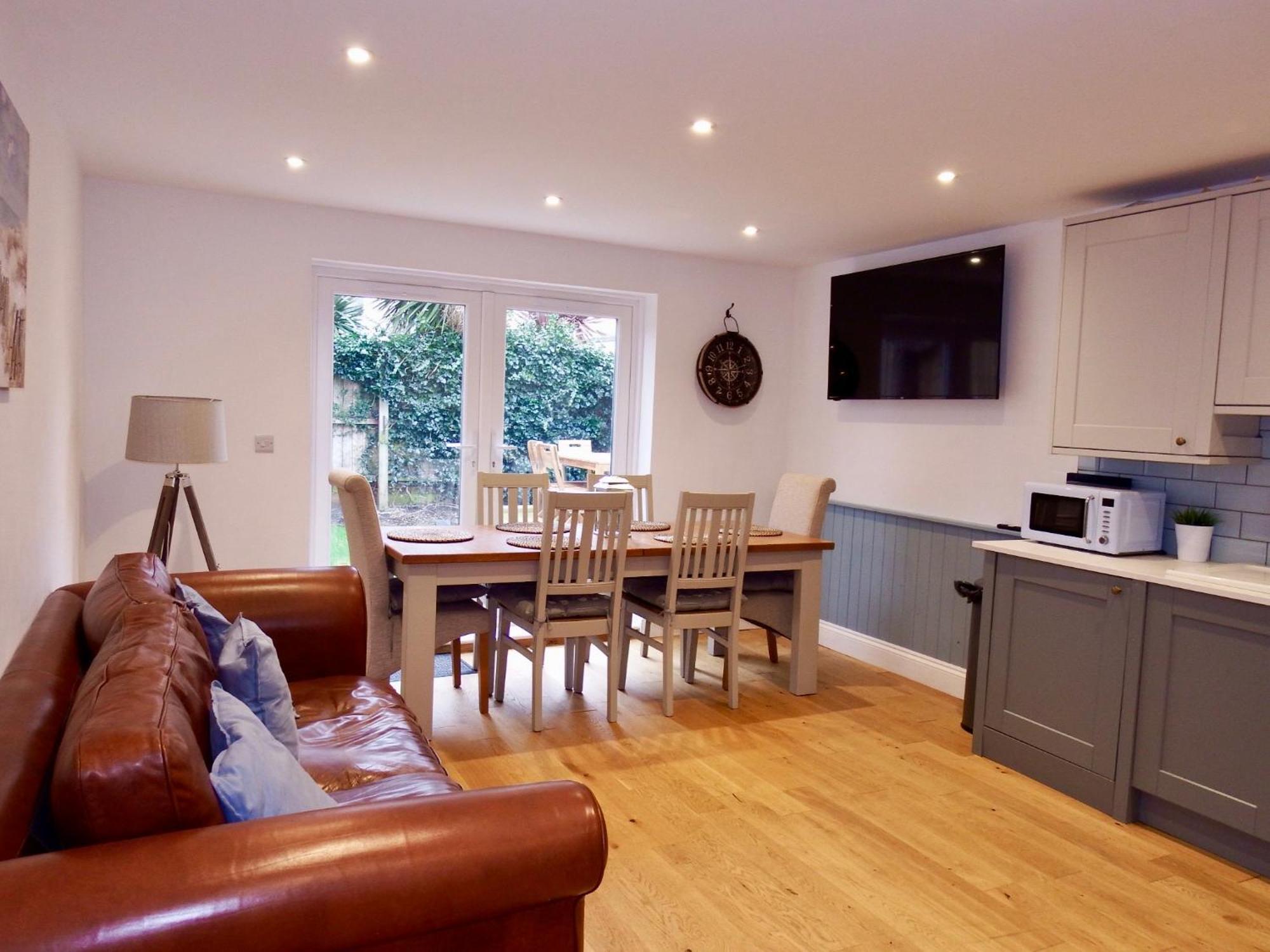 Newly Renovated 3 Bedroom Victorian Detached House Bournemouth Eksteriør bilde